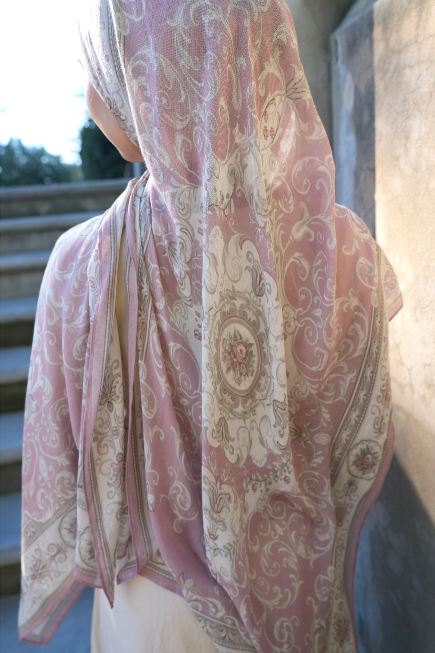 Turath Damask Rose Modal