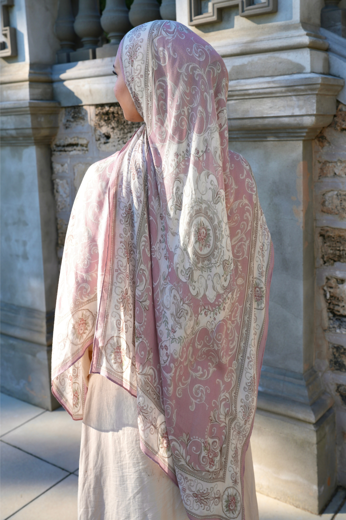 Turath Damask Rose Modal