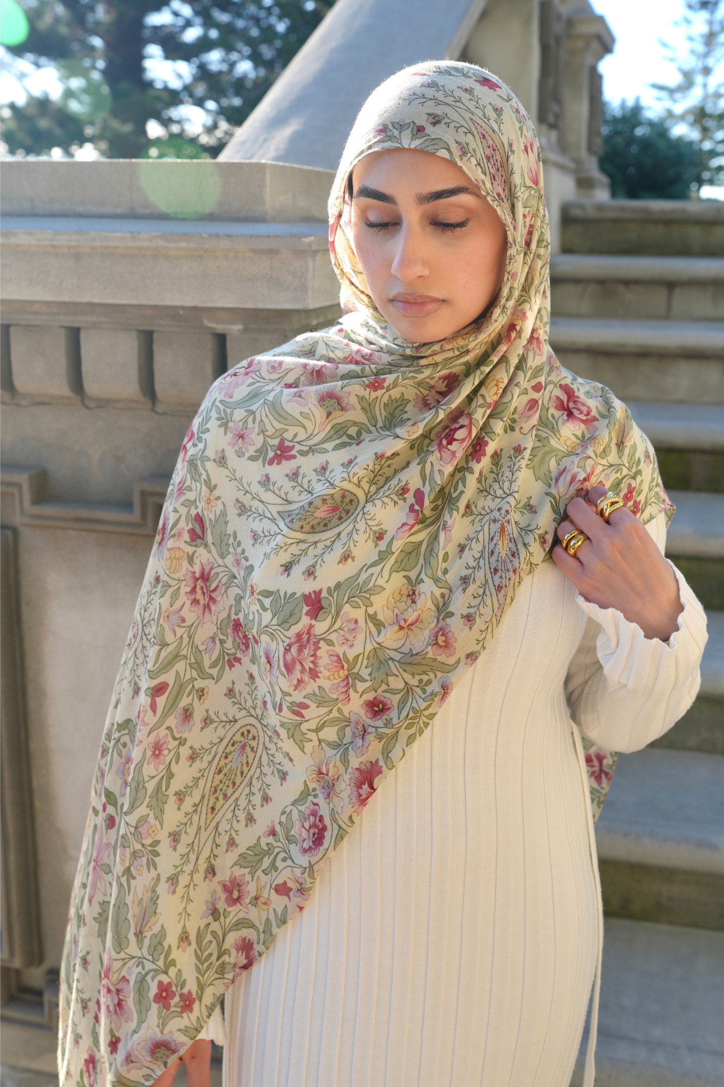 Paisley Warda Modal
