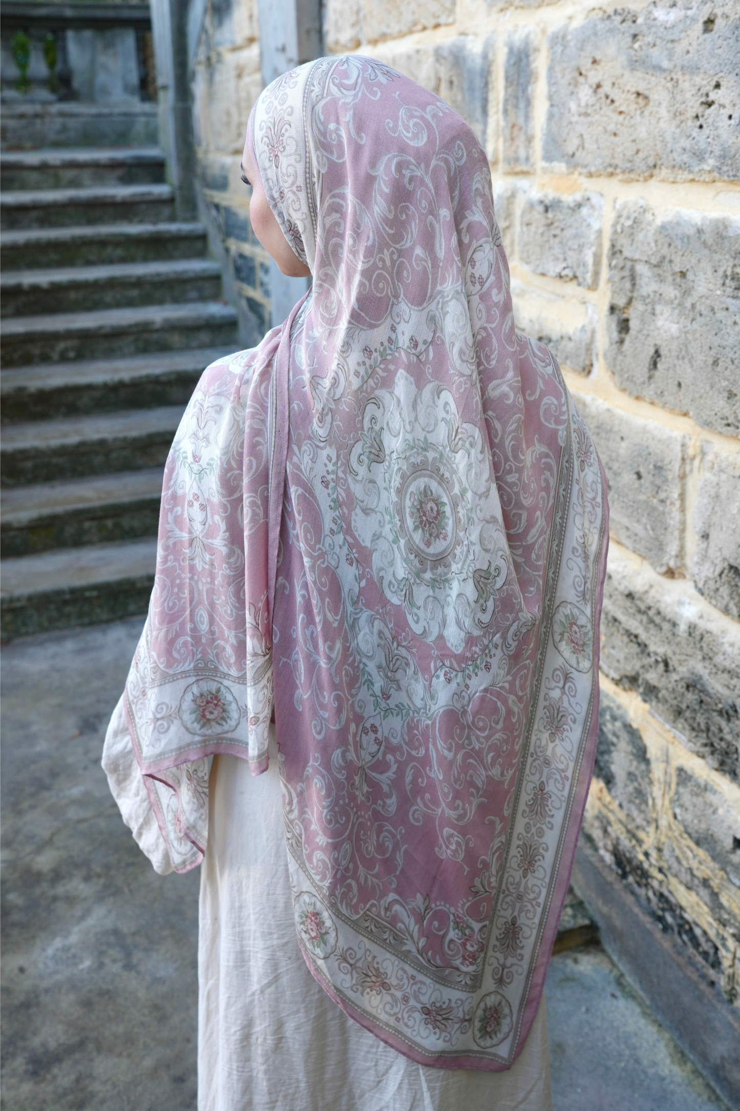 Turath Damask Rose Modal